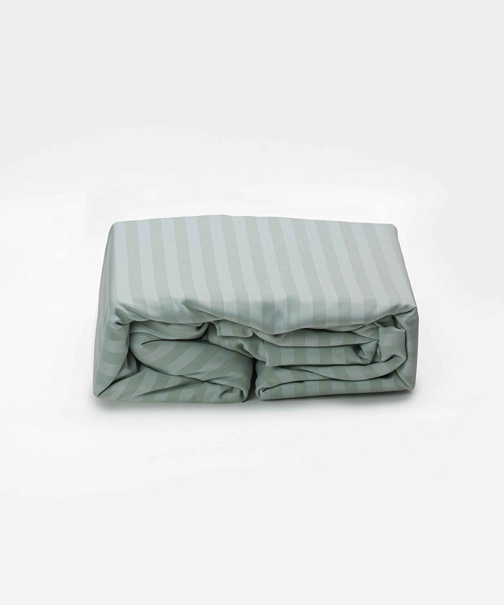 Striped Cotton Fitted  Bedsheet  (1 Bedsheet + Pillowcases)