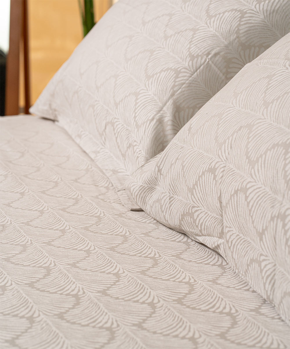 Jacquard Cotton Fitted  Bedsheet (1 Bedsheet + 2 Pillowcases)