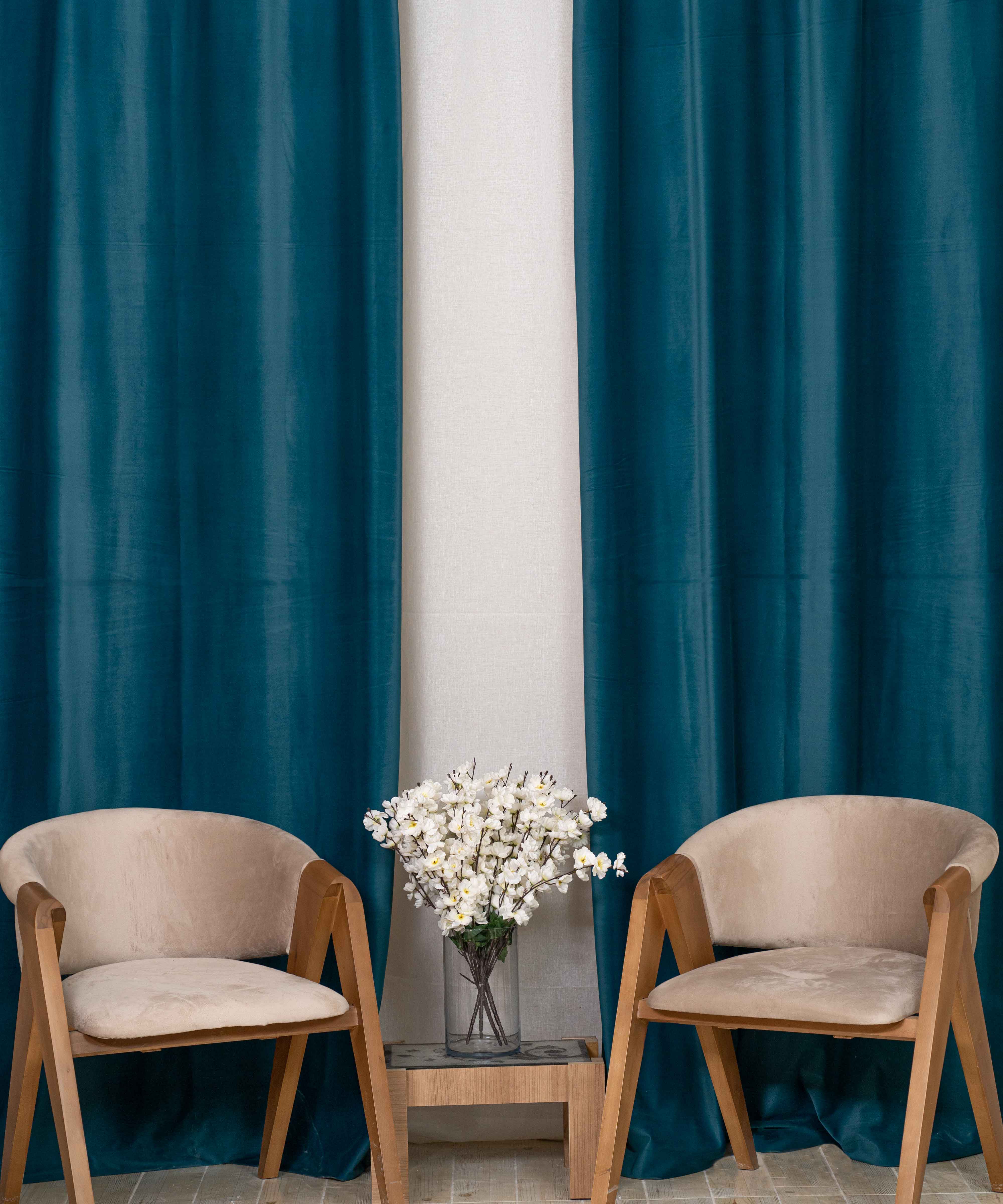 Heavy Velvet Curtains - Light Blocking - Model Tesla