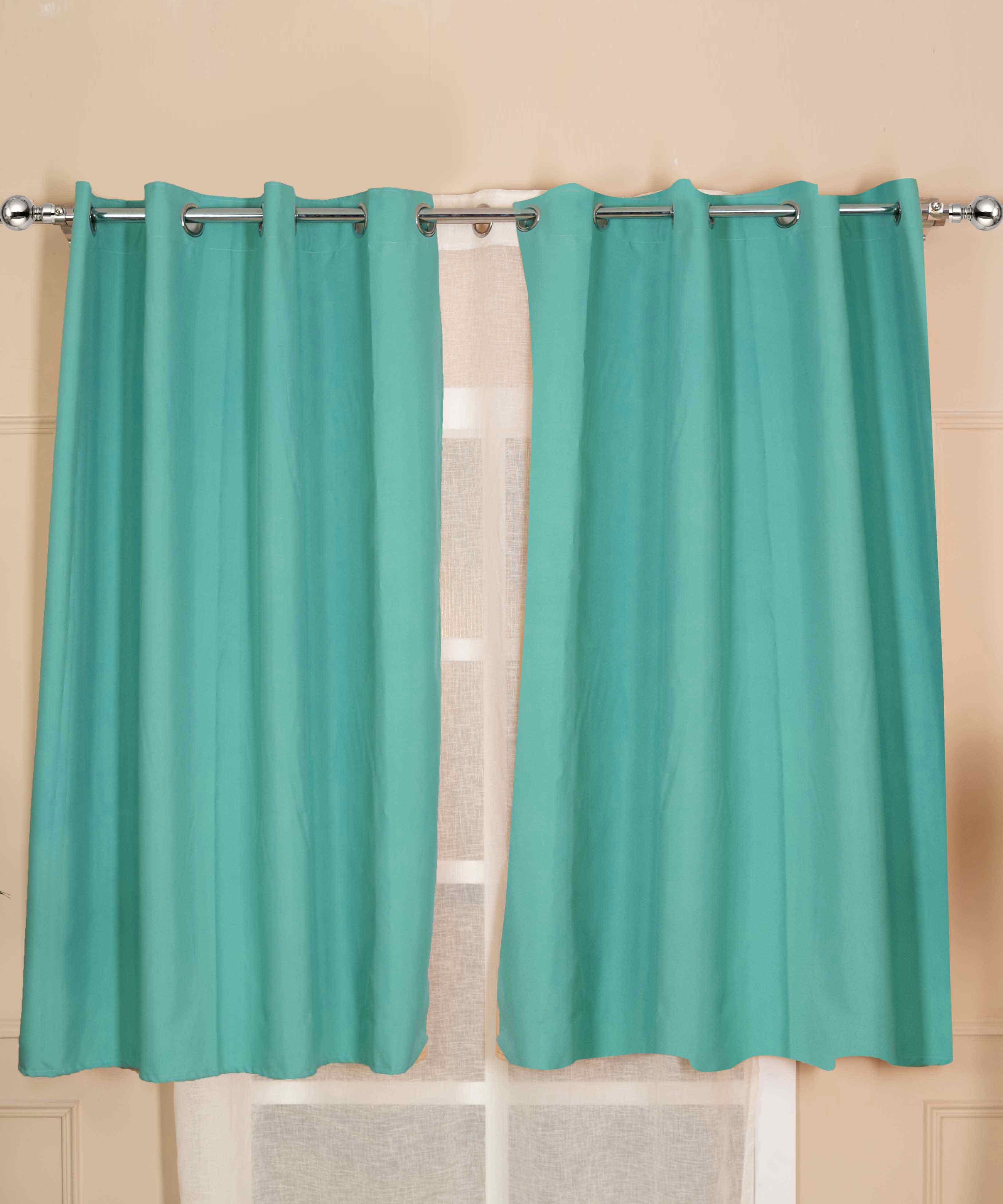 Water-resistant window curtain - Model AH